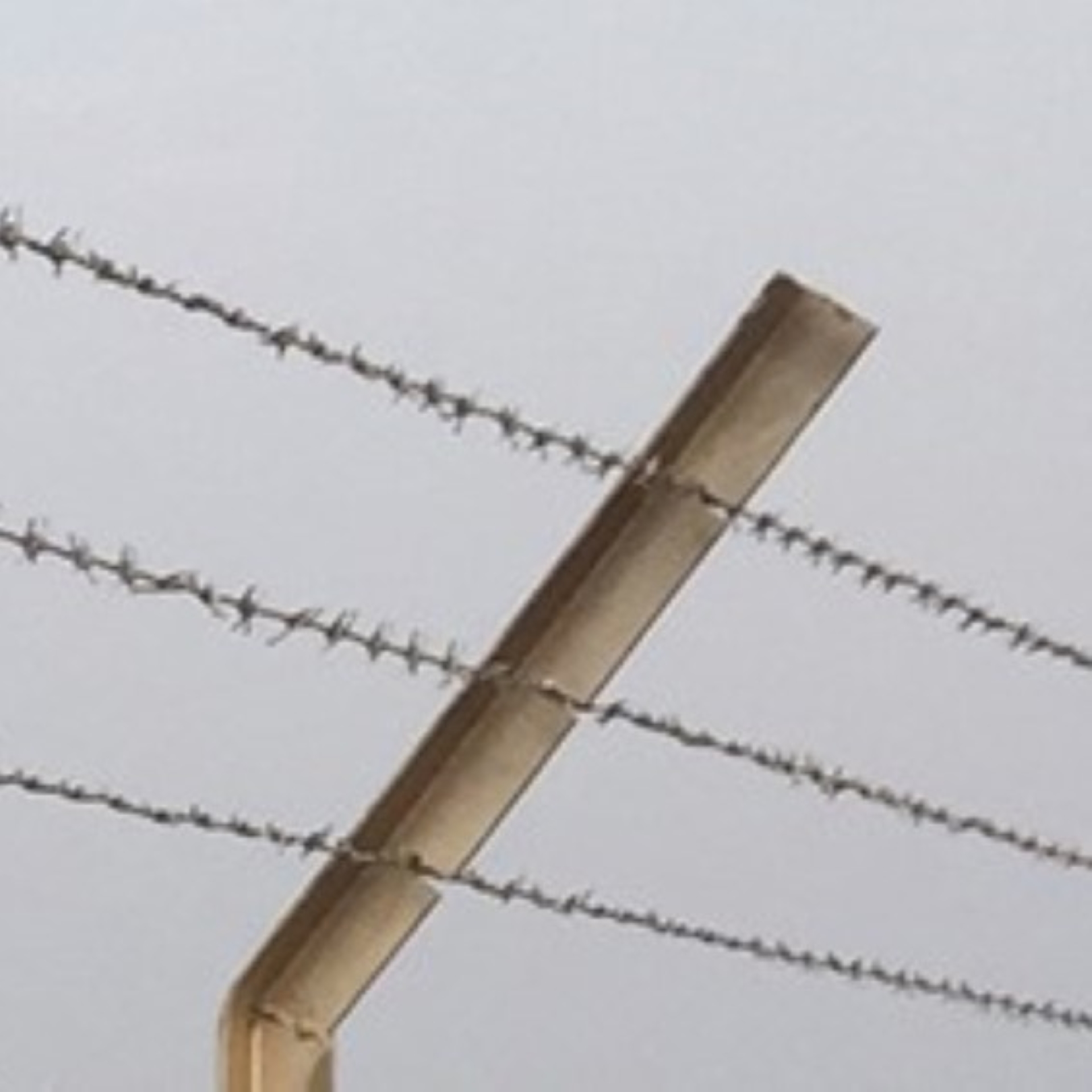 barbed wire for fence